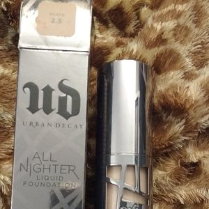 Urban Decay All Nighter Liquid Foundation (2.5)